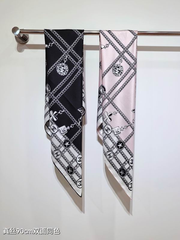 Chanel silk scarf 90X90cm E051751